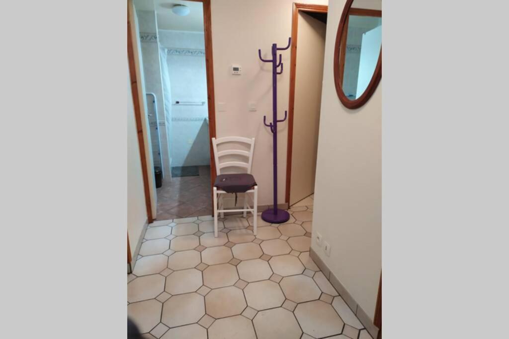 Chez Fabienne T3 Apartamento Le Breuil-sur-Couze Exterior foto